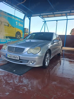 Mercedes c class  - imagine 5