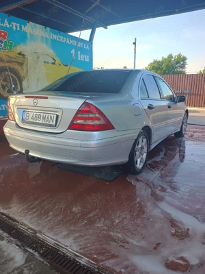 Mercedes c class  - imagine 3