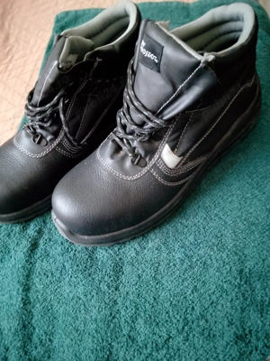 Bocanci munca bot metalic