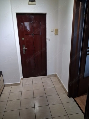 Proprietar inchiriez apartament 2 camere Bvd. Cetății 