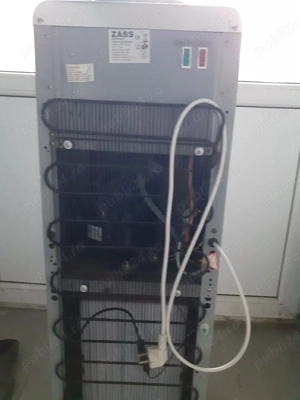 Dozator apă cu frigider 