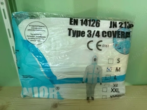 Vand combinezoane noi unica folosinta.