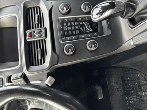 Volvo V40 Cross Country D3, 2.0 diesel, automat, 2015, Euro 6, TVA deductibil - imagine 7