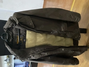 Vând geacă de damă Woolrich, culoare kaki, mărimea S, nepurtată (stare impecabilă). - imagine 4