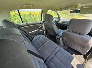 Dezmembrez VW Golf V 1.6 FSI din 2006 Cod culoare LD5Q Majoritatea pieselor disponibile. - imagine 4