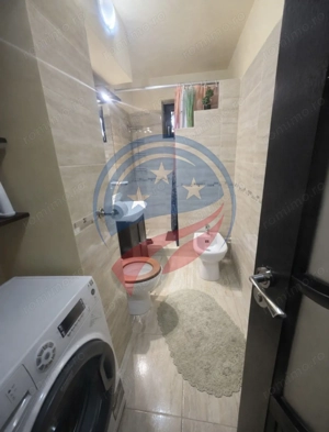 Apartament, Ultracentral, decomandat - imagine 2