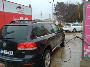 Vând Touareg an 2005, motor BAC 2,5, suspensie arcuri, cutie automată  - imagine 5