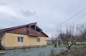 Casă de vânzare în Țăndărei - imagine 3