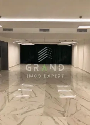 DE INCHIRIAT! Spațiu comercial în zona Piața 1 Mai