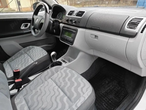 Skoda Fabia 2008 - imagine 3
