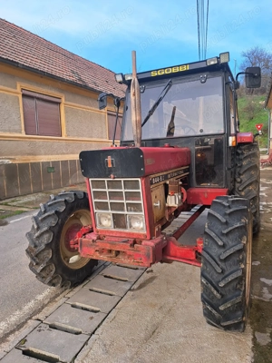 Tractor Internațional 844S 
