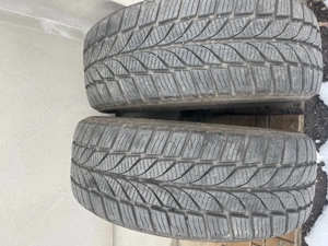 Vând 2 anvelope 205.55.16