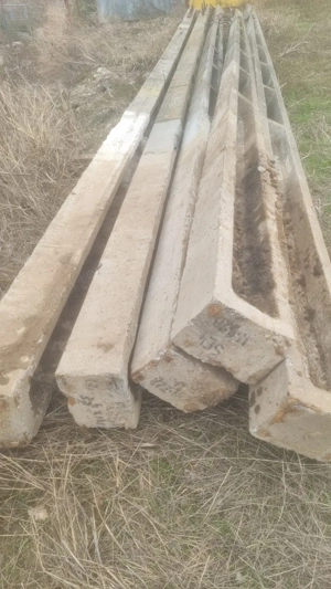 De vânzare stalpi din beton armat 