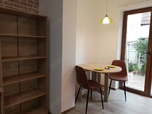 Închiriez garsoniera semicentru