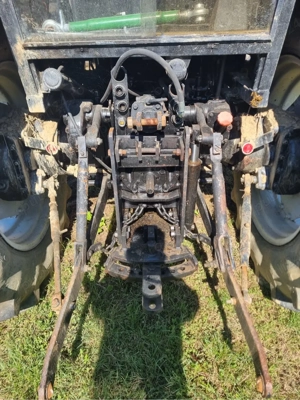 Vand tractor Case IH cu incarcator frontal - imagine 4