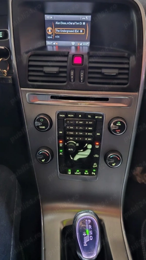 Volvo XC60, an 2013, D5, 2400 cm, 215 CP, 4x4, 5 cilindri, automat, Distronic, BI-XENON - adaptive - imagine 7