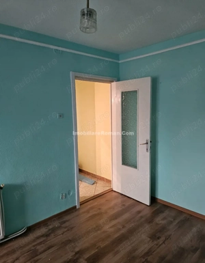 Apartament cu 2 camere,spațios,et 3,zona Favorit - imagine 2