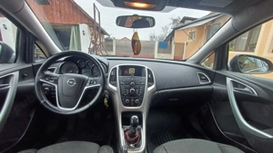Opel Astra J Sports Tourer  - imagine 4