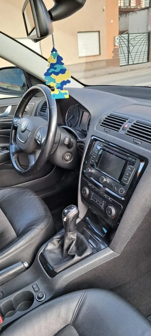vand SKODA OCTAVIA 2.0 diesel an2013 euro5 140 cai - imagine 3