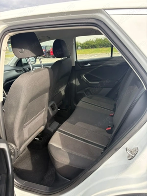 Vând Volkswagen T -ROC, 2000 cm, 140 cp, an fabricație 2020 - imagine 4