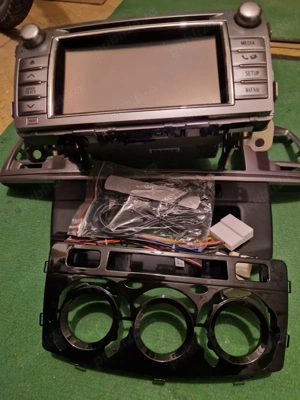 Navigatie Toyota Hilux 2014 Originala - imagine 2