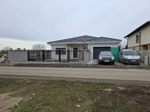 Proprietar, vând casă individuală pe parter-Dumbrăvița