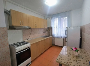 Închiriez apartament cu 2 camere în Turda 