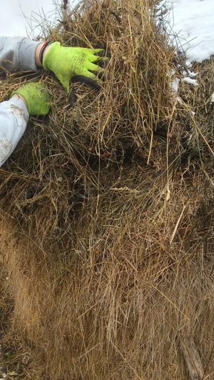 De vânzare claie de fân 