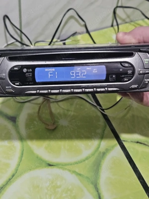 Vind casetofon CD  MP 3 LG