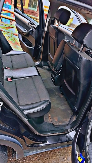 se vinde un jeep urgent  - imagine 8