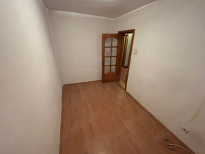 Apartament de vanzare - SUD - 3 camere - Decomandat - imagine 3