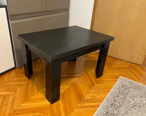 Masuta neagra, solida cu blat de calitate