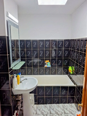 Vând apartament cu 3 camere - imagine 7