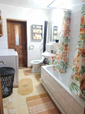 Vând casă solidă an 2000 cu confort modern pe 5200m  teren - imagine 3