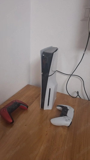 Vand Ps5 Disc Edition, plus doua console plus 7 jocuri - imagine 2