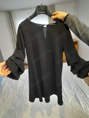 vând rochie mărime L