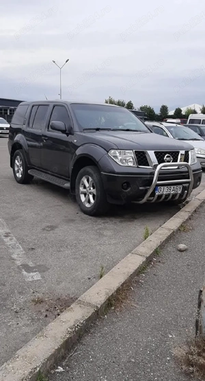 Vând Nissan Pathfinder 4x4, 2,5 dci 177 cp, 7 locuri, cu doar 151000 km rulați - imagine 2