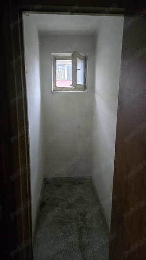 Proprietar vând apartament decomandat 3 camere 90 mp Brad zona Spital - imagine 7