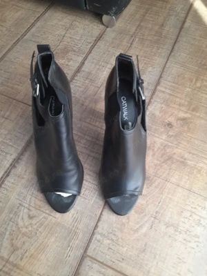 vând pantofi mărimea 39