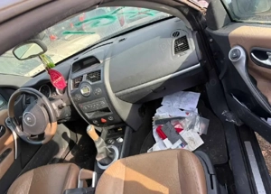 Dezmembrez Renault megane cabrio 1.6 16 valve full option decapotabila - imagine 7