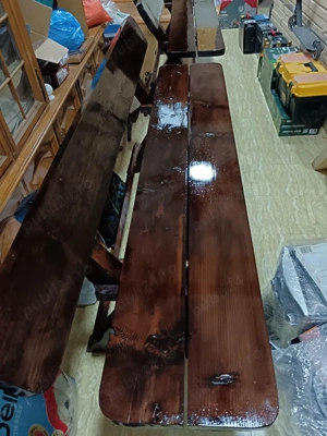 Mese, bănci, scaune 