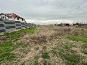 Vand teren ptr.constructie in Gradiste,st.670 mp. - imagine 4