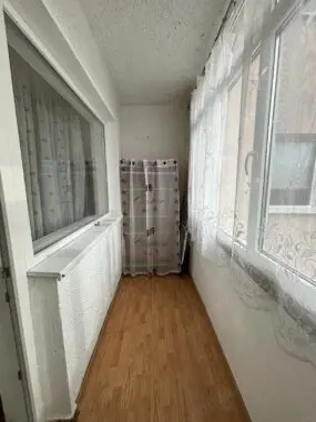 Inchiriez apartament 2 camere, zona Zamfirescu ,decomandat - imagine 5