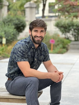 Bărbat rafinat, ofer experiențe premium pentru doamne și cupluri   