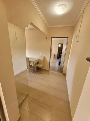 Proprietar, inchiriez apartament 3 camere, zona Vasile Aaron - imagine 2