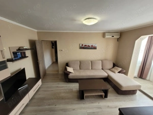 Proprietar, inchiriez apartament 3 camere, zona Vasile Aaron - imagine 3