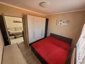 Proprietar, inchiriez apartament 3 camere, zona Vasile Aaron - imagine 5