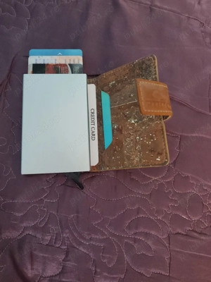 Portofel carduri si bani