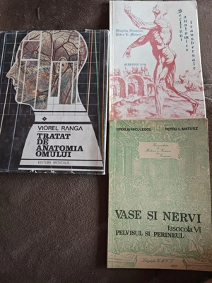 vand carti- domeniul Medicina