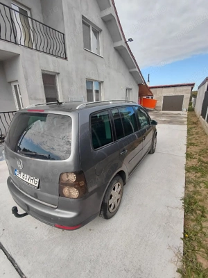Vând Volkswagen Touran  - imagine 2